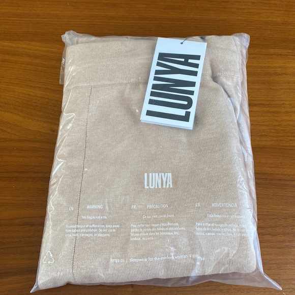 NWT Lunya Cozy Cotton Silk Jogger in Tranquil Tan {Sizes Medium / Small} - Picture 4 of 8